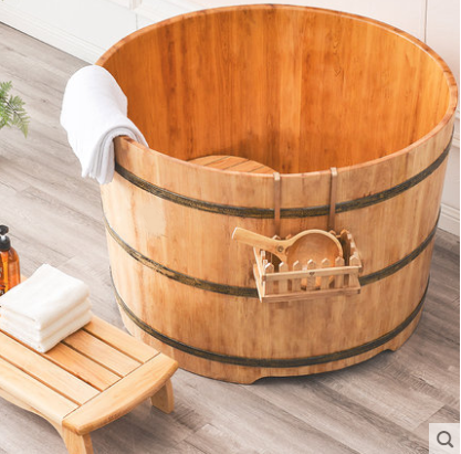 Japanese style wooden bathtub 